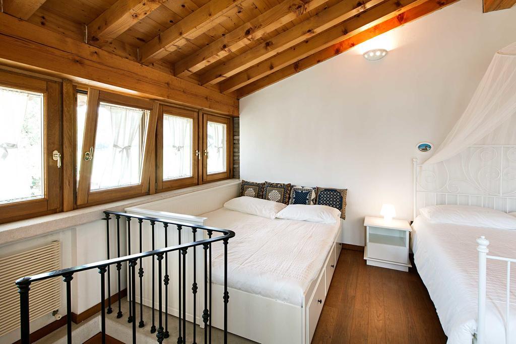 Antico Cascinale Lombardo Bed and Breakfast Lonato Εξωτερικό φωτογραφία